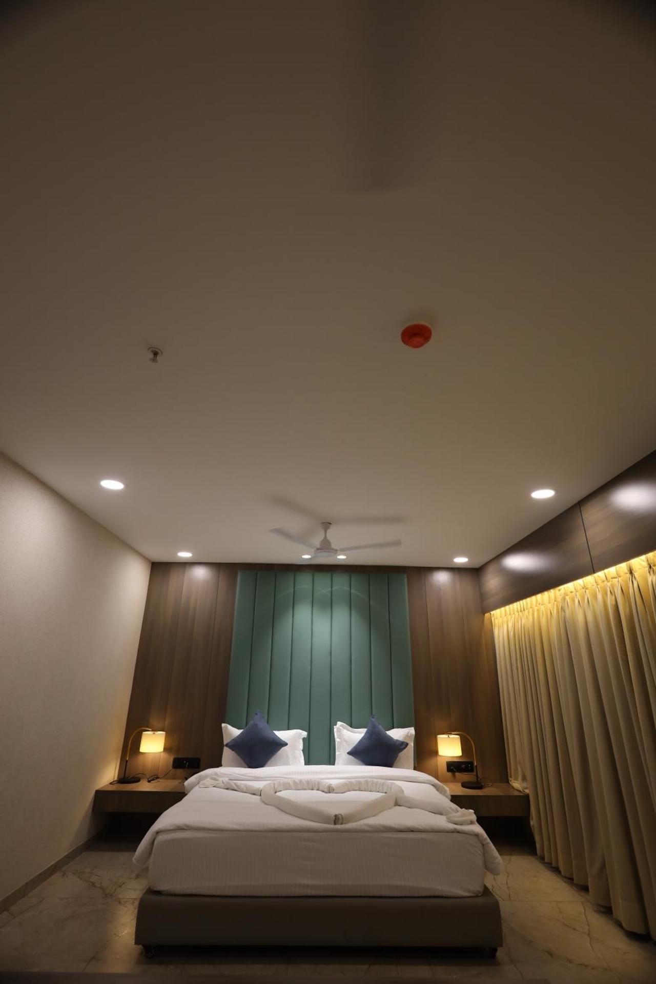 Lords Eco Inn Navsari Deluxe  3