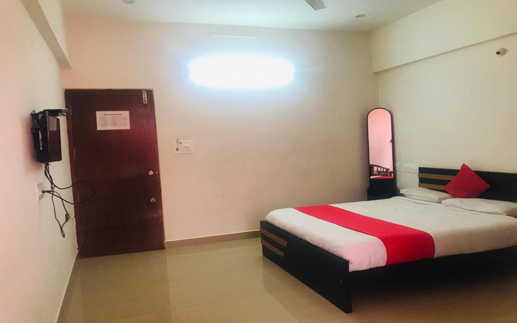 Staymaker Green Valley Residency Deluxe Double AC 3