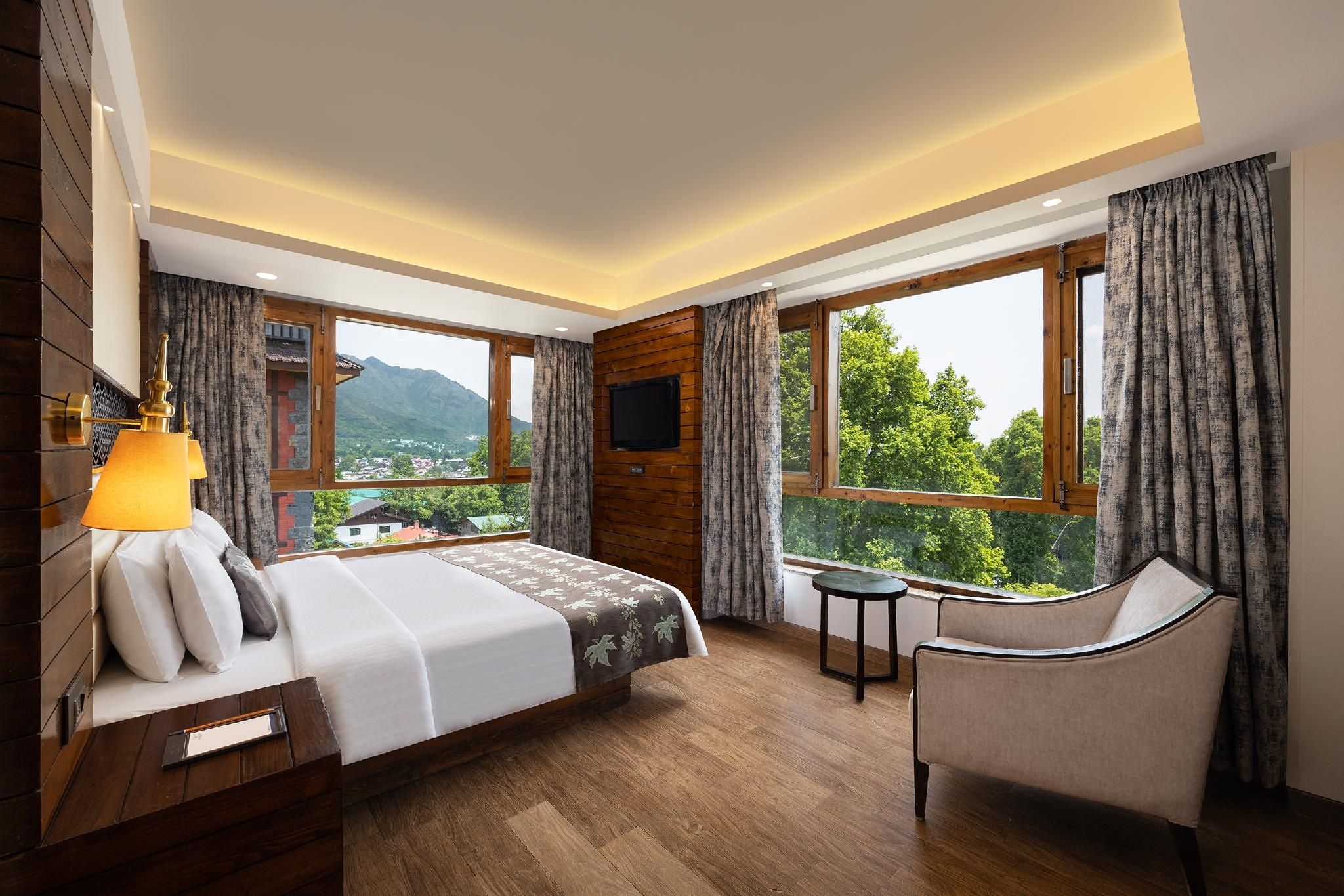 R.K. Sarovar Portico Srinagar Premium Room 2