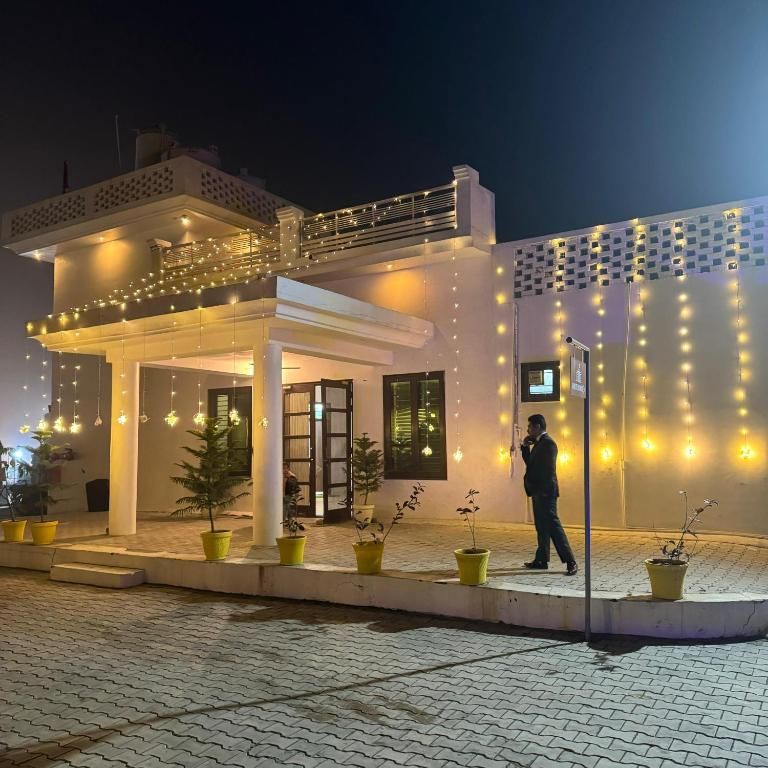 Hotel Exterior