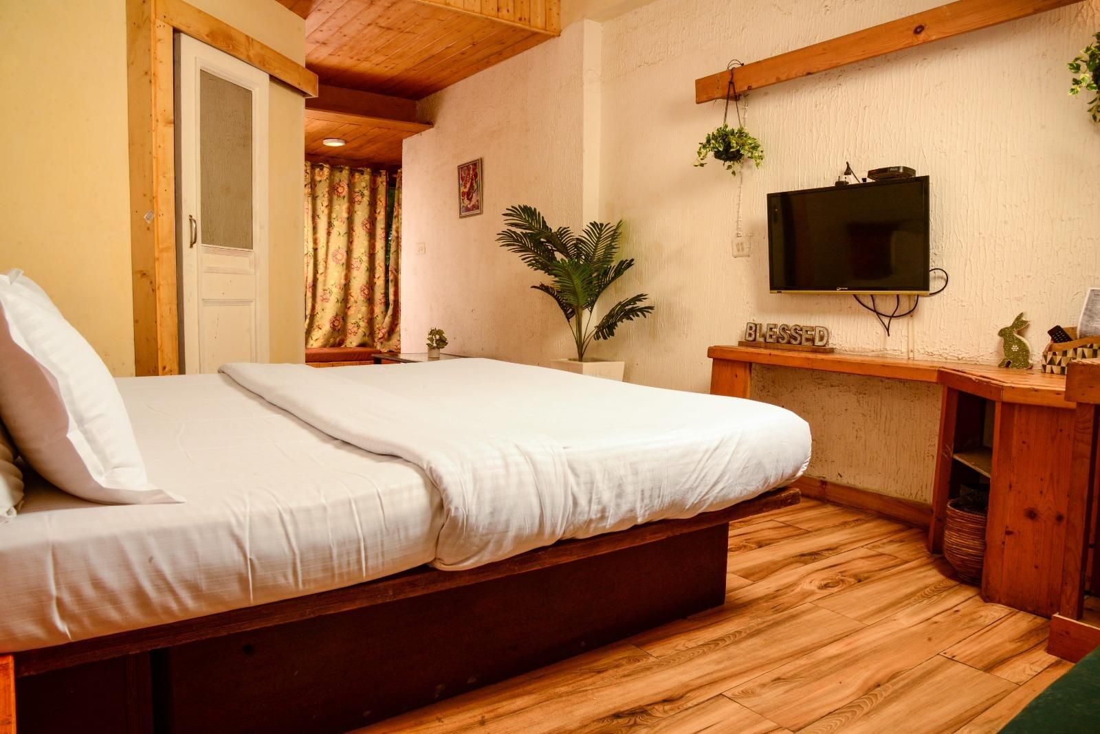 Sunrise Cottage  Double Deluxe Rooms 4