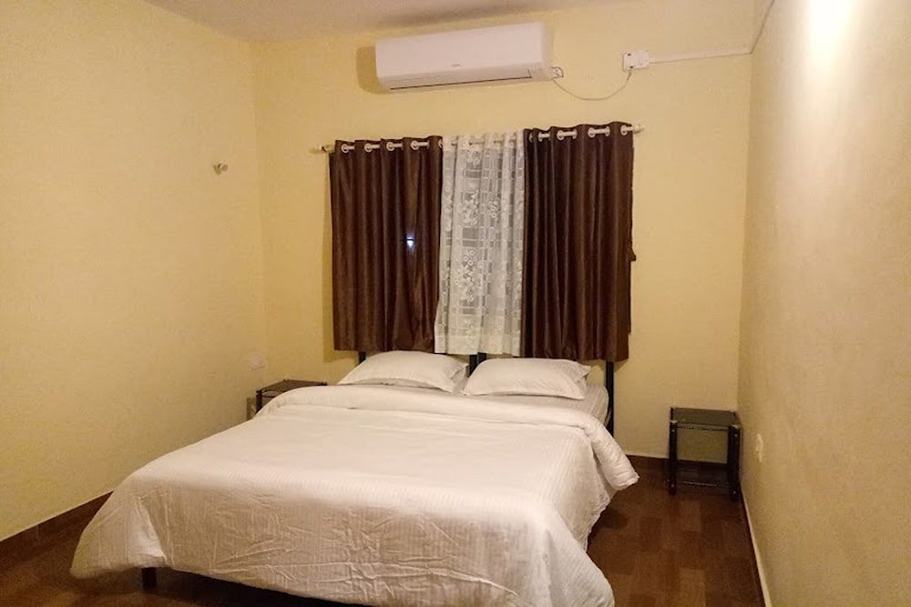 1 BHK Apartment ( 4 adults)