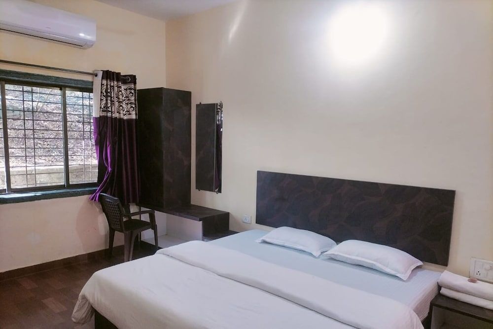 1 BHK Apartment ( 4 adults)