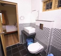 Executive Room - Dam View