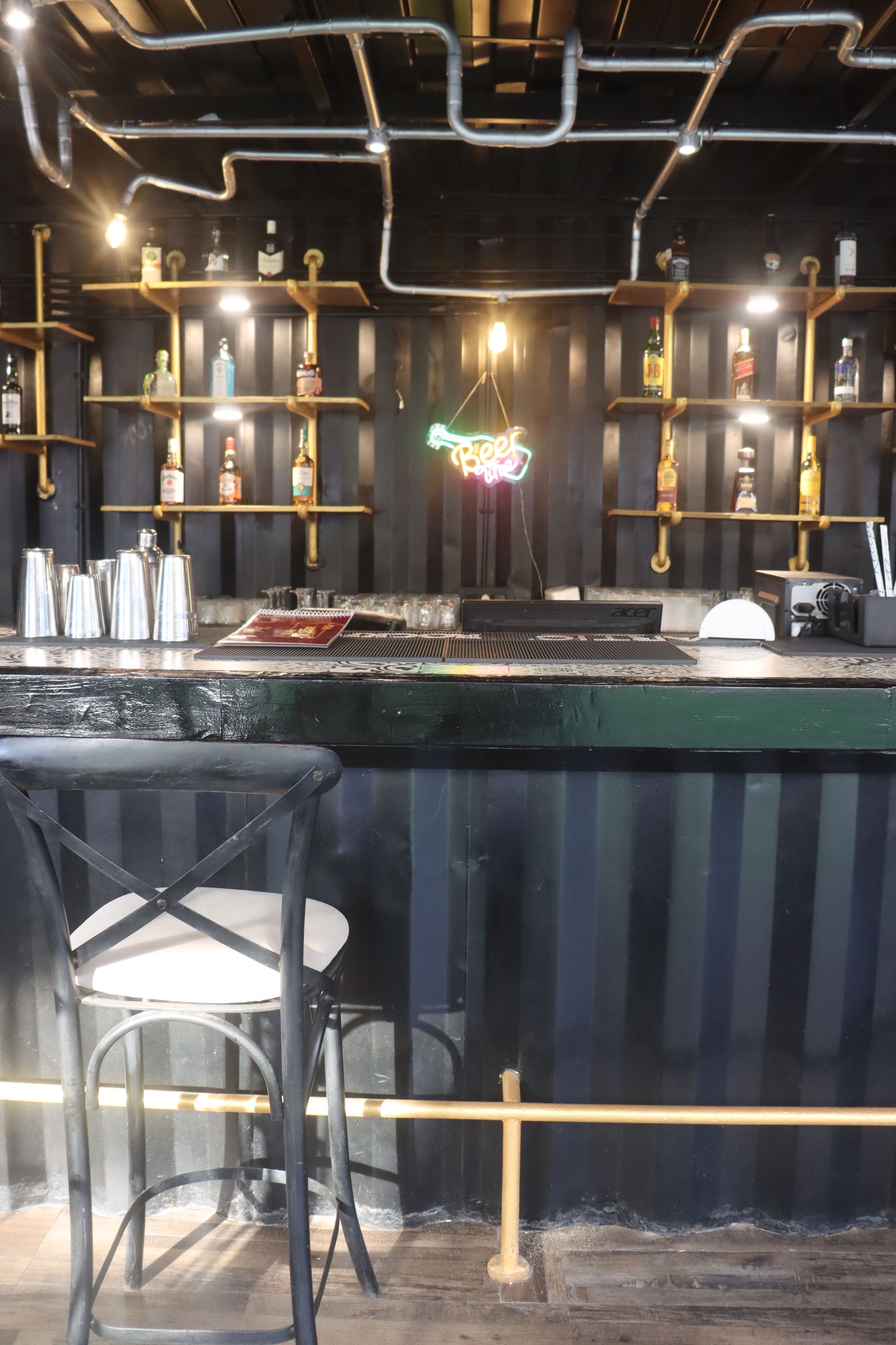 Food & Dining