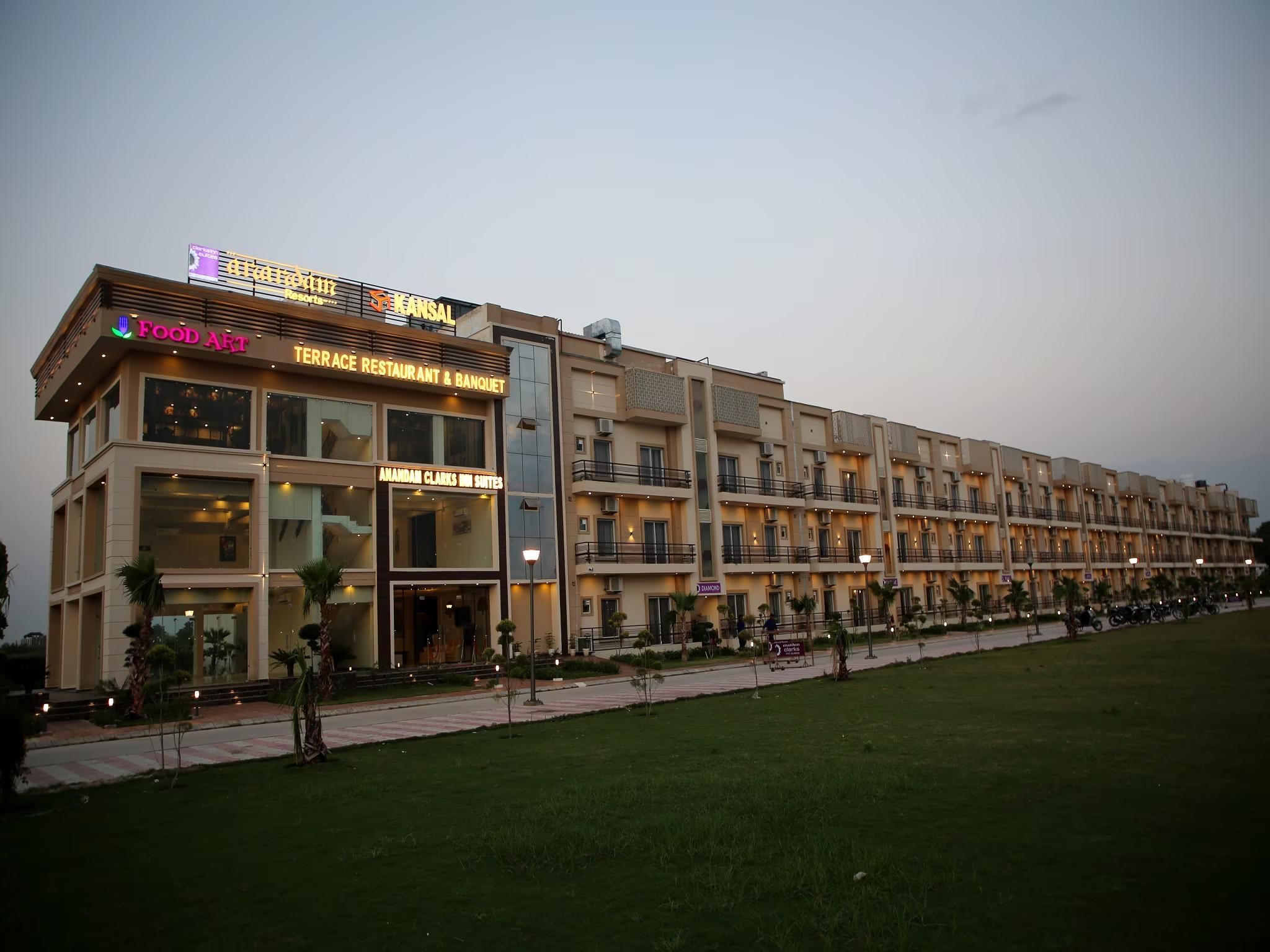 Anandam Clark Inn Private Room