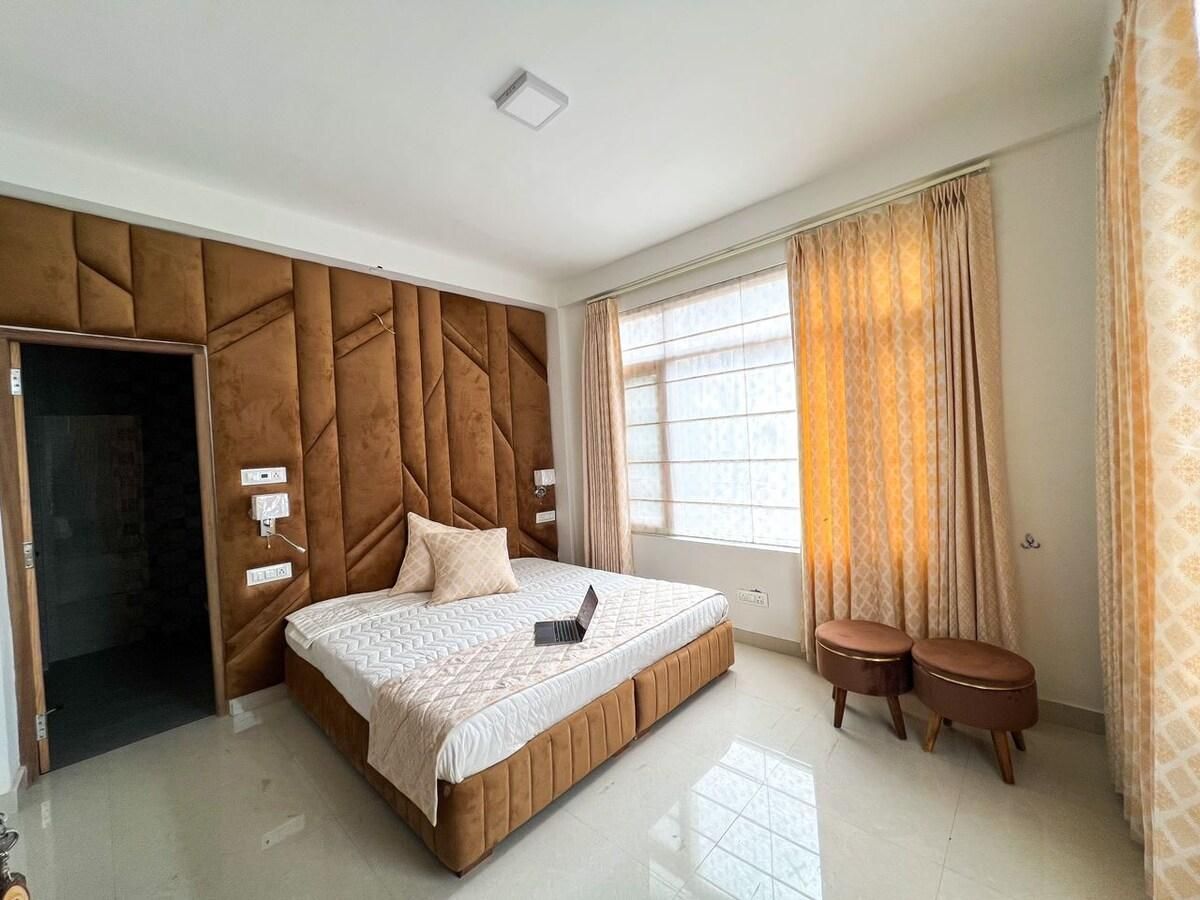 M13 Manjit Mansion Shimla