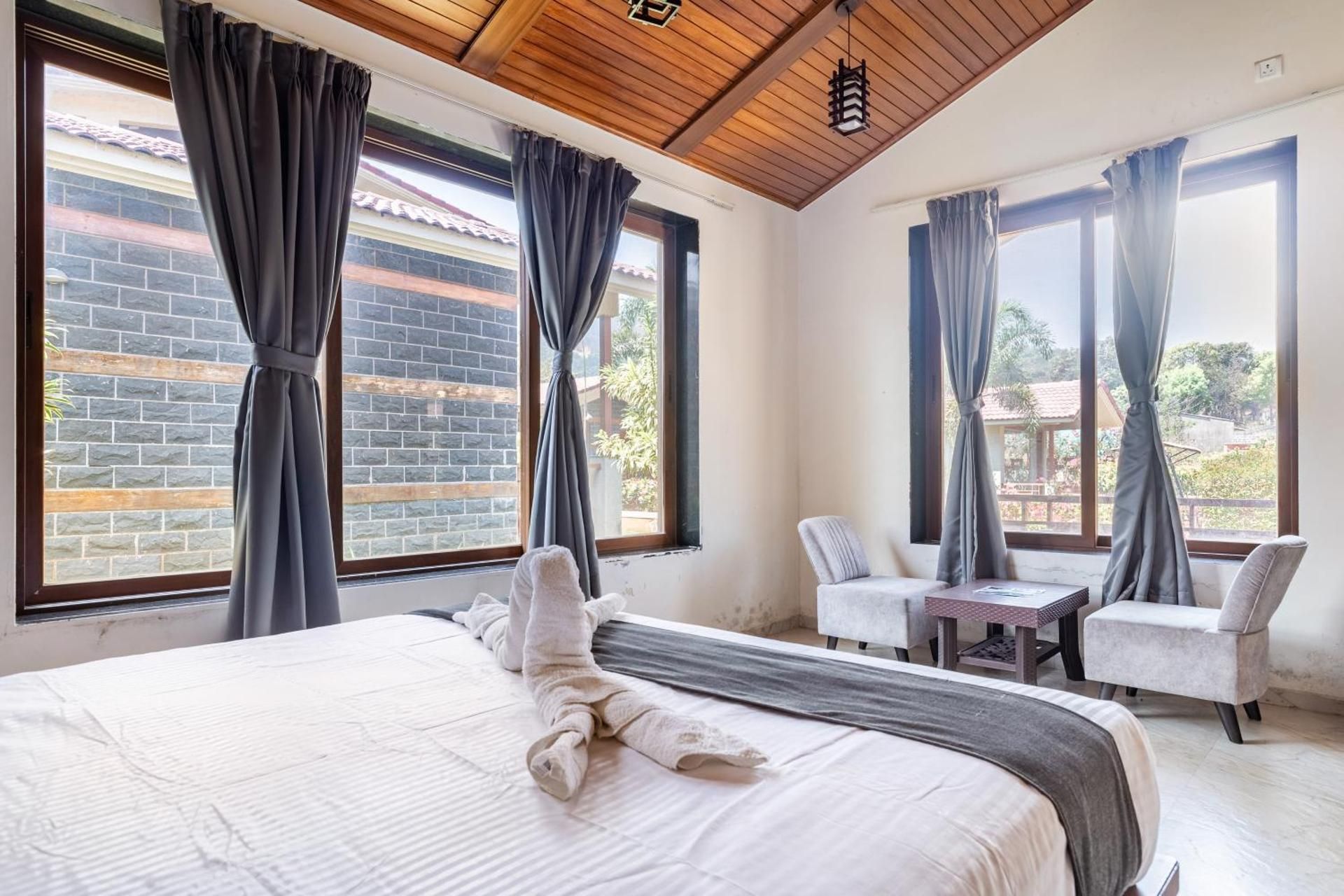 Deluxe Mountain View Room