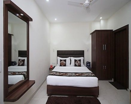 Hotel Opal Courtyard Deluxe Double Room 2