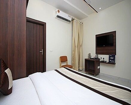 Hotel Opal Courtyard Deluxe Double Room 3
