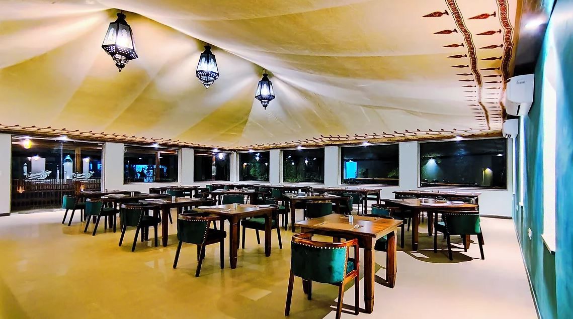 Food & Dining