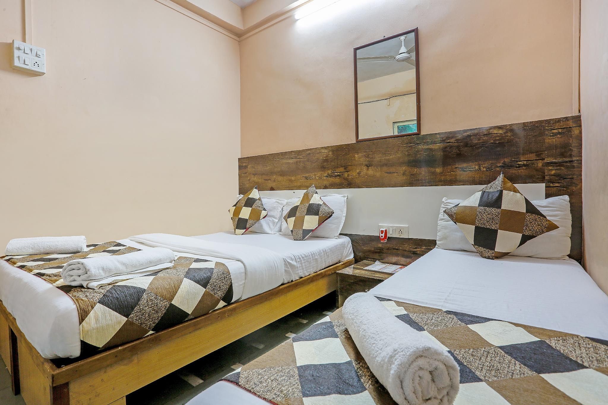 Deluxe Non AC Room