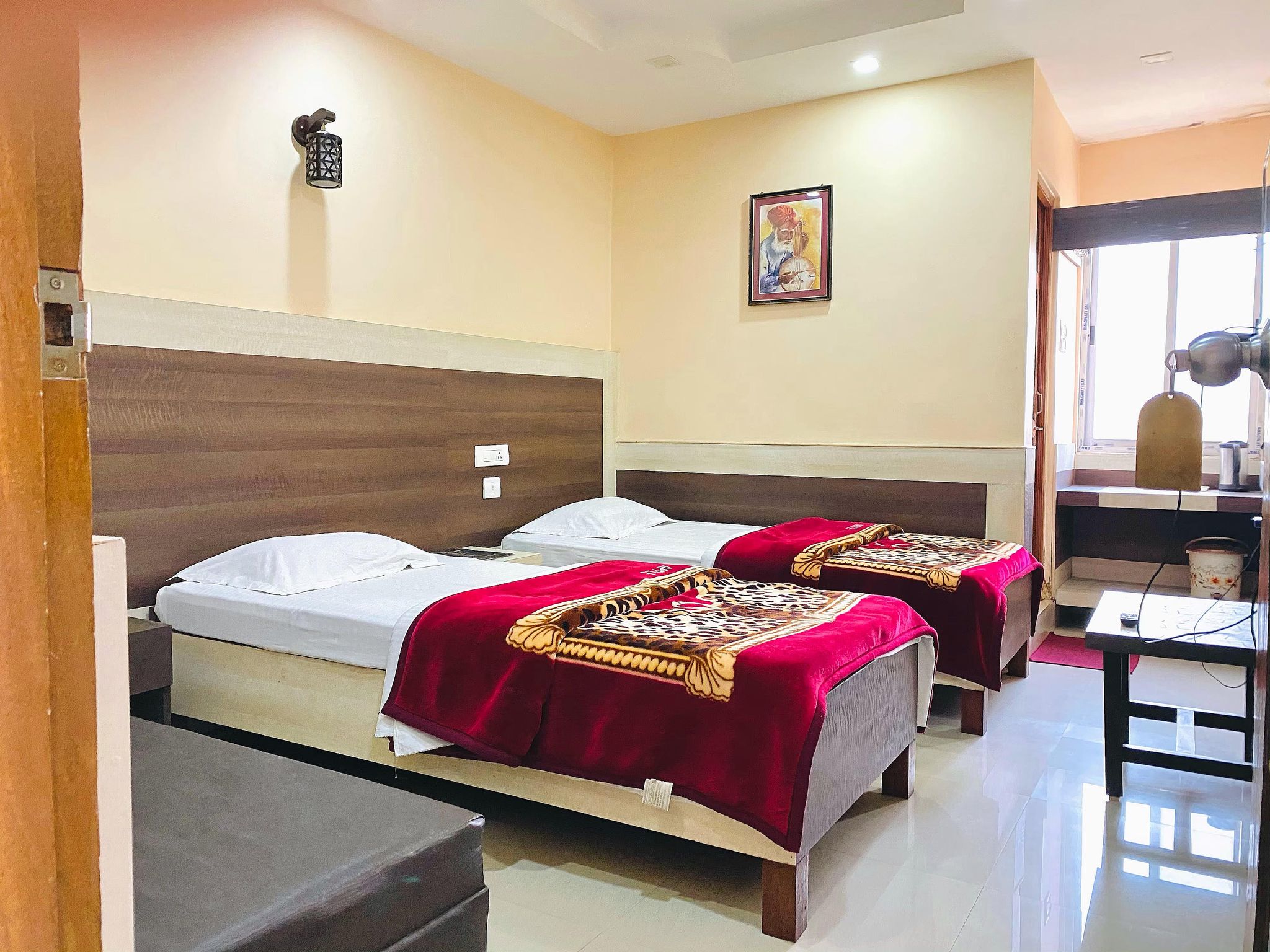 Quadruple Ac Room	