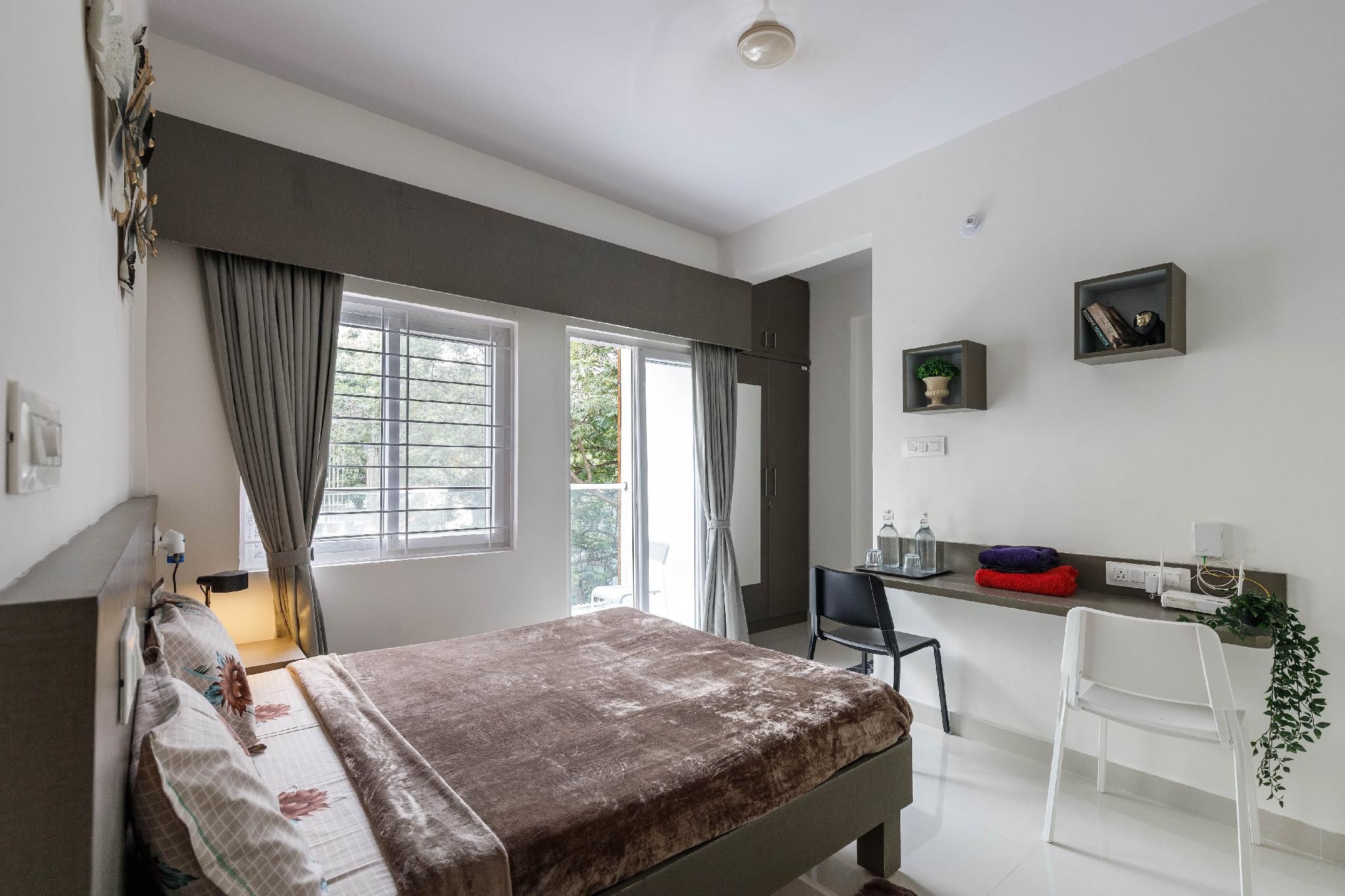 Superior Queen Room with Balcony