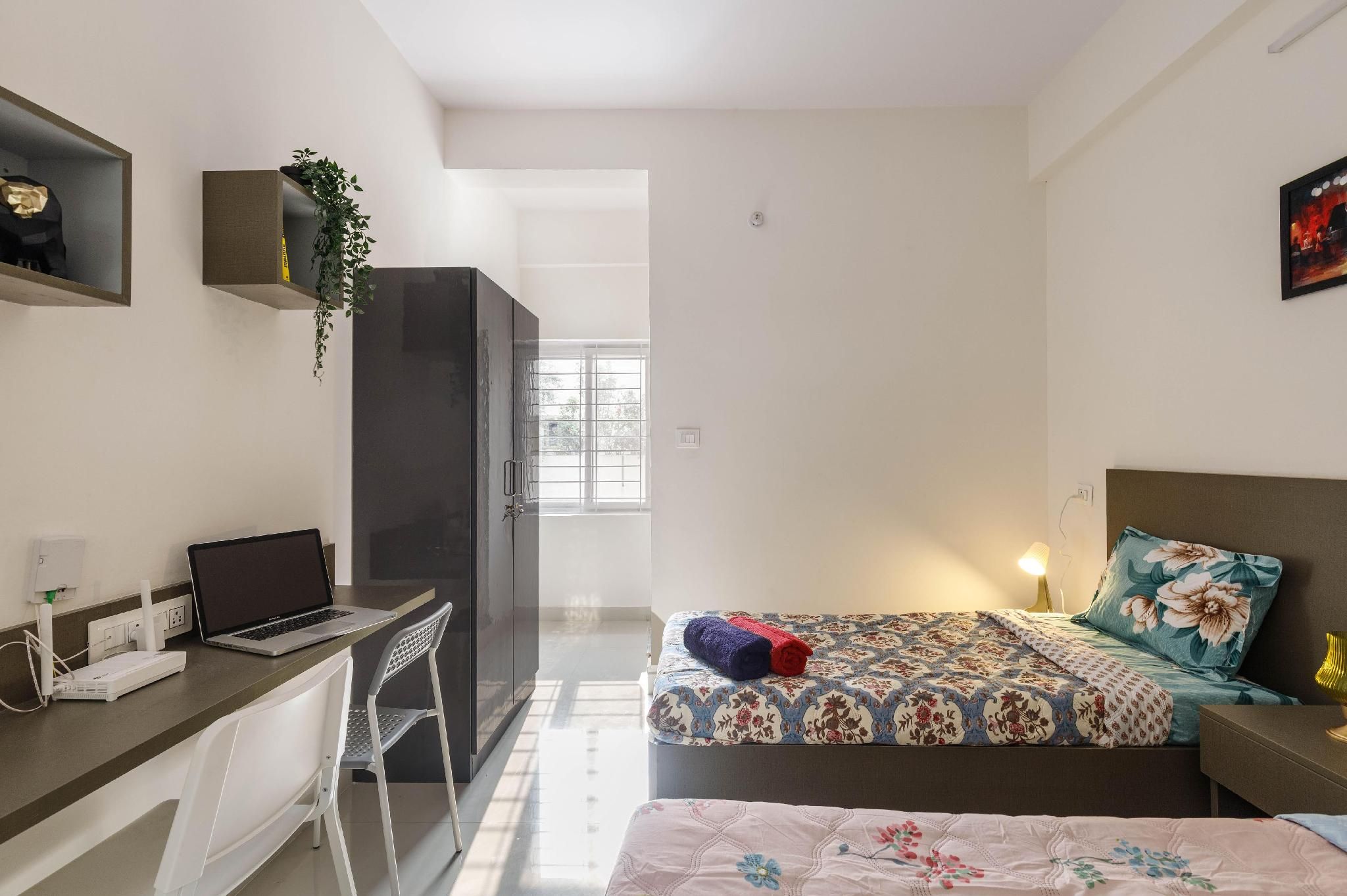 Twin Room with Window