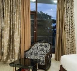Deluxe Balcony or Garden View Rooms(Single)