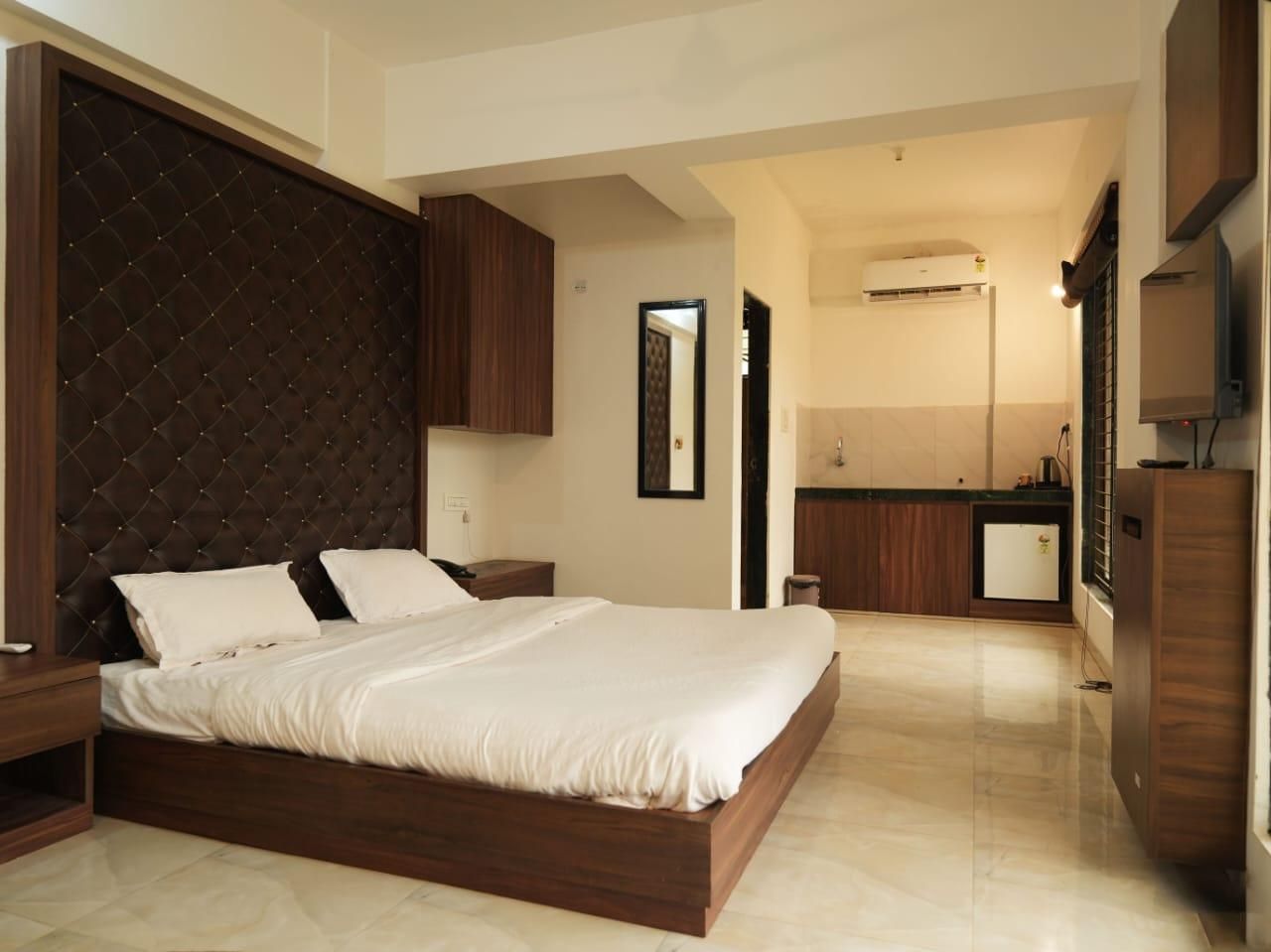 Studio Apartment with Balcony