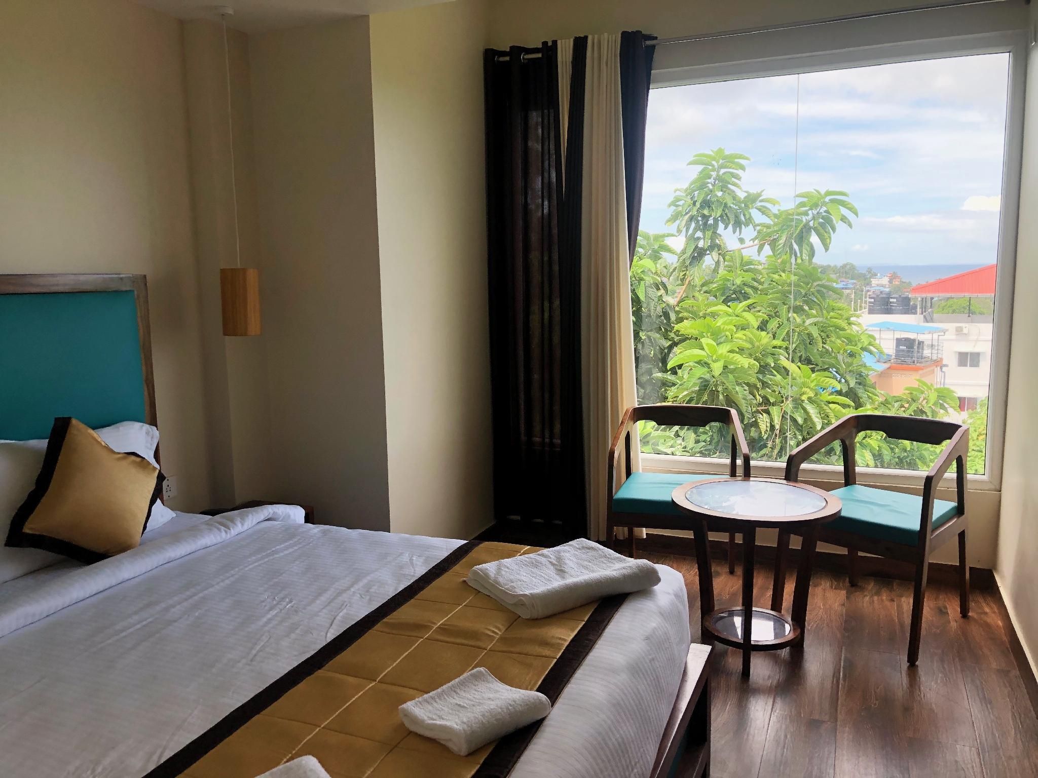 Deluxe King Room