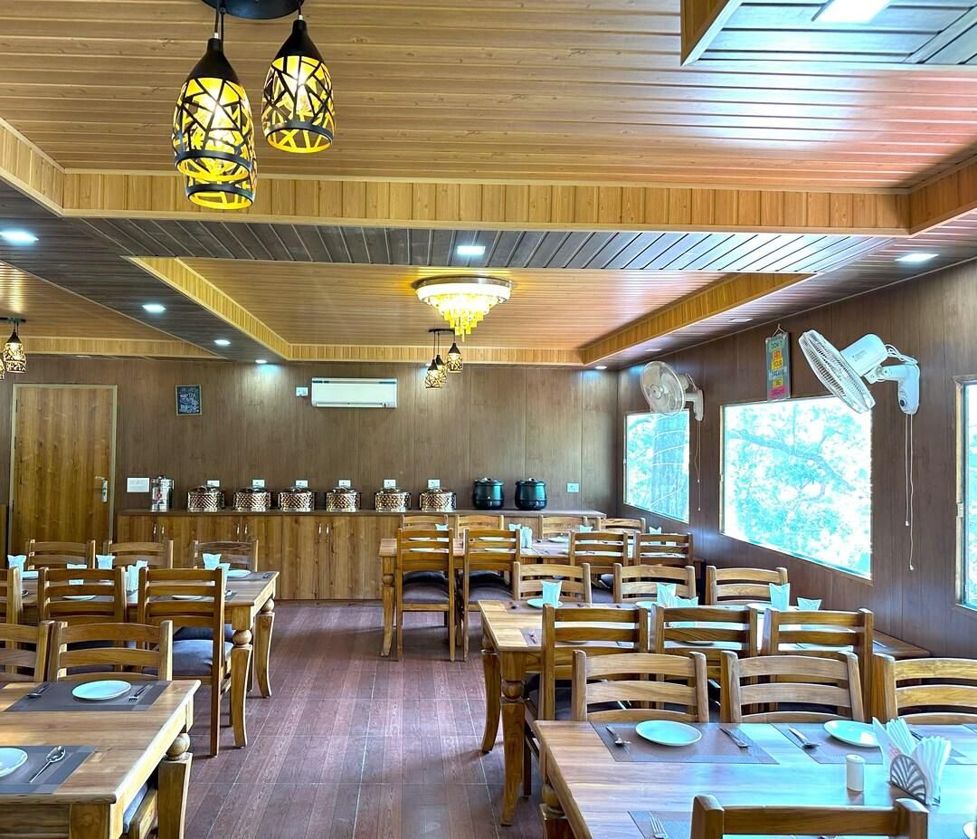 Food & Dining