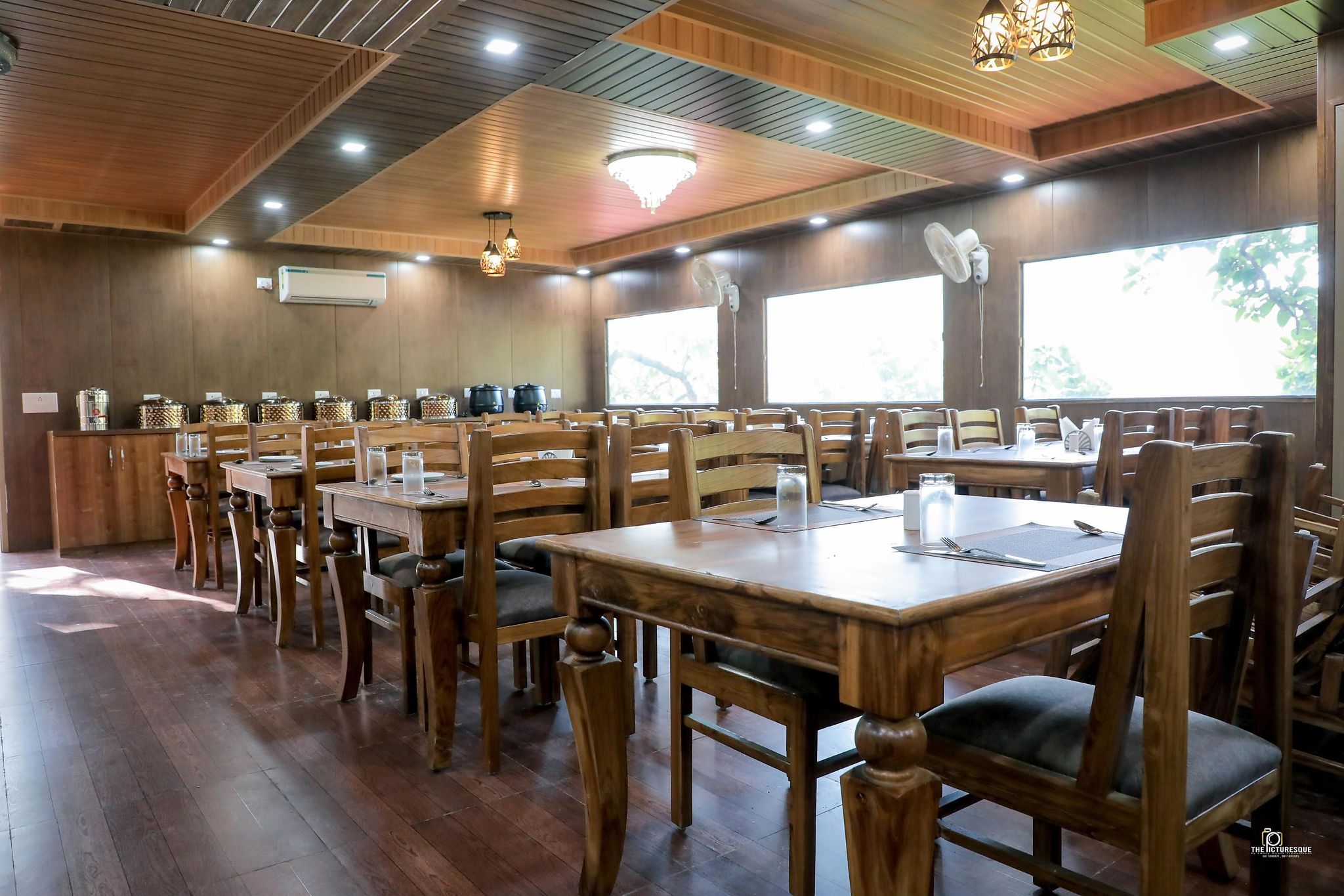 Food & Dining
