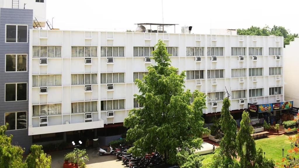 HOTEL RAJVIHAR DELUXE 