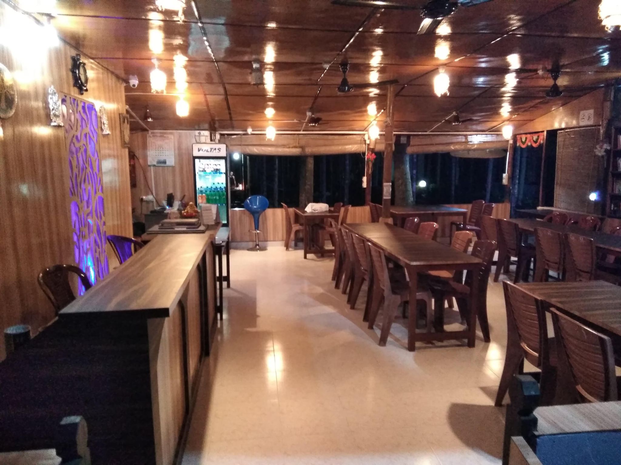 Food & Dining