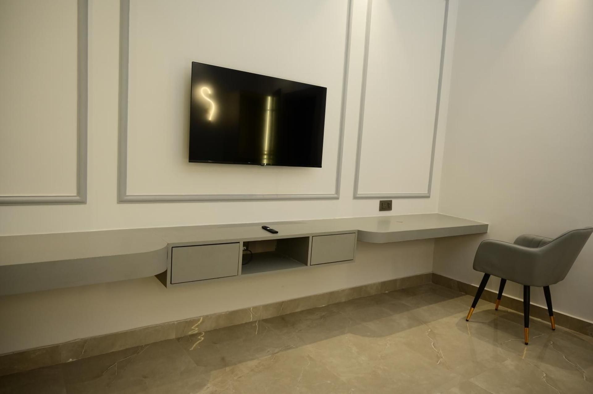 The Orin Deluxe Room 7