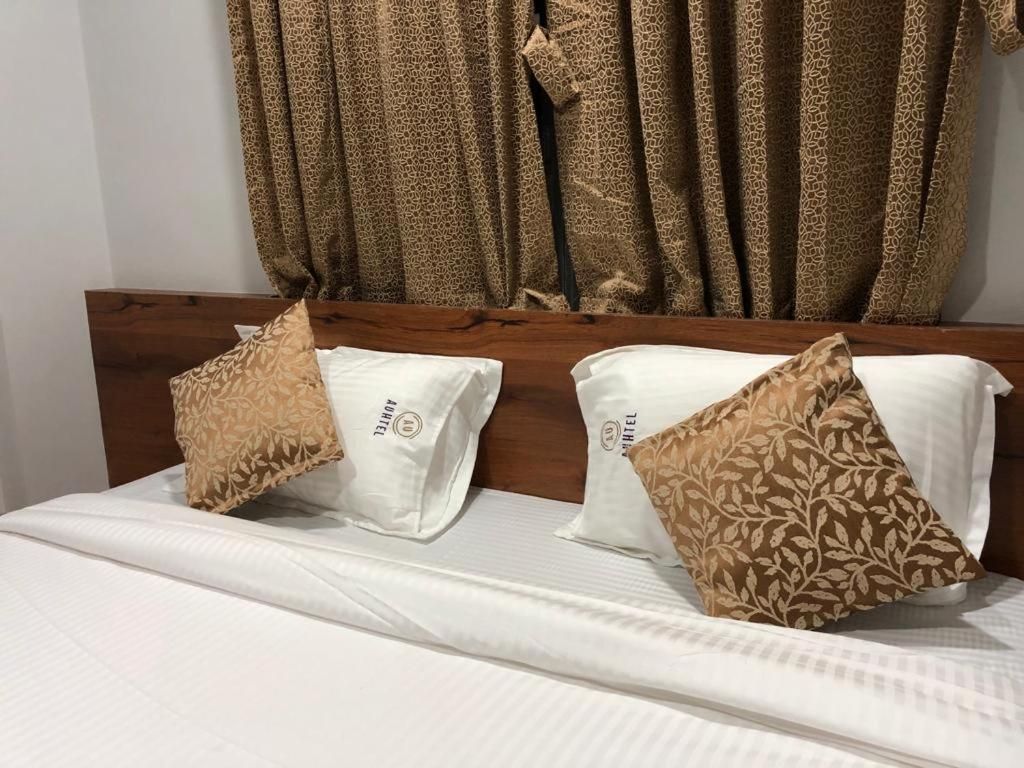 AUHTEL BHS Deluxe Room 3