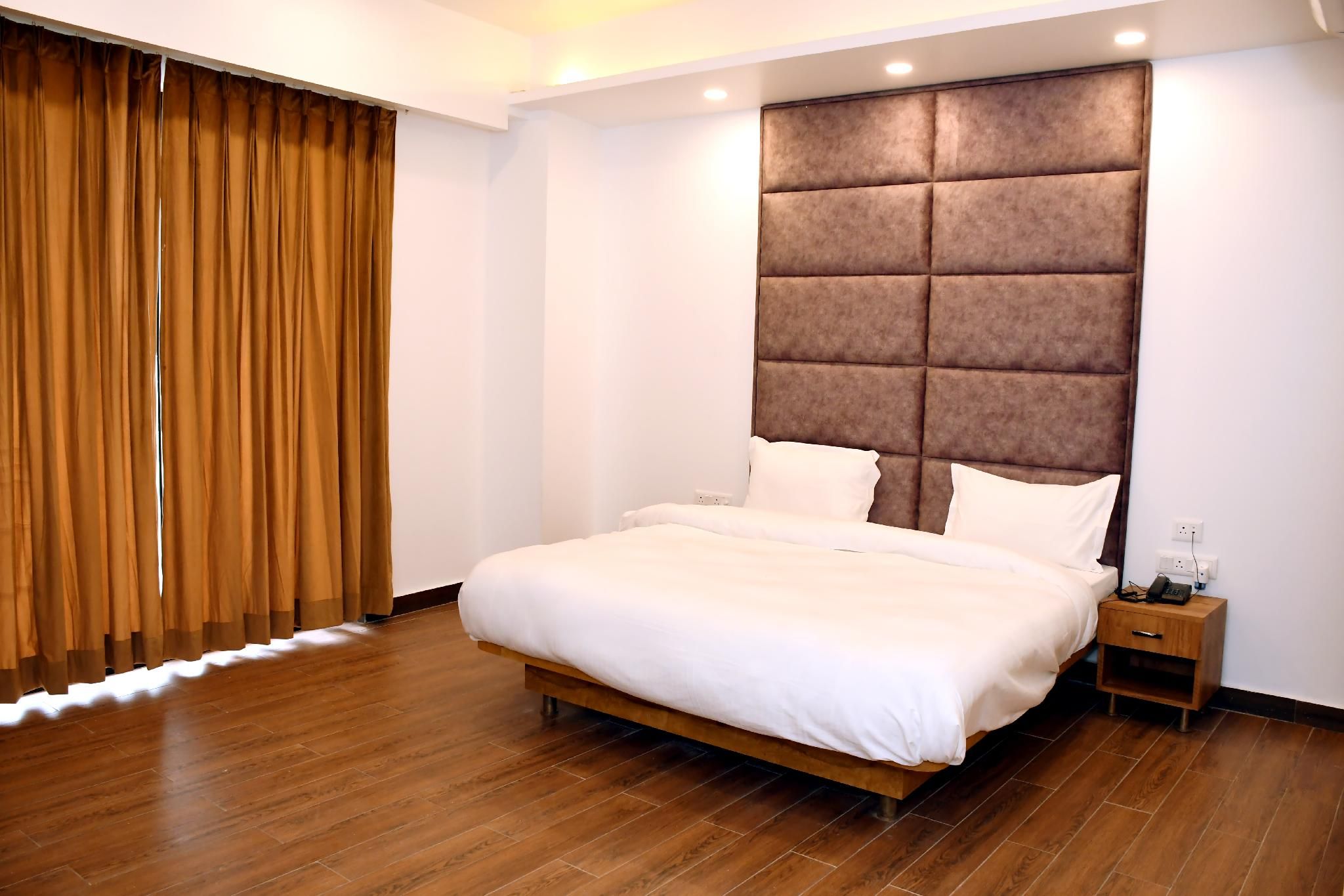 MY Heritage Kannauj Luxury Room with Balcony 2