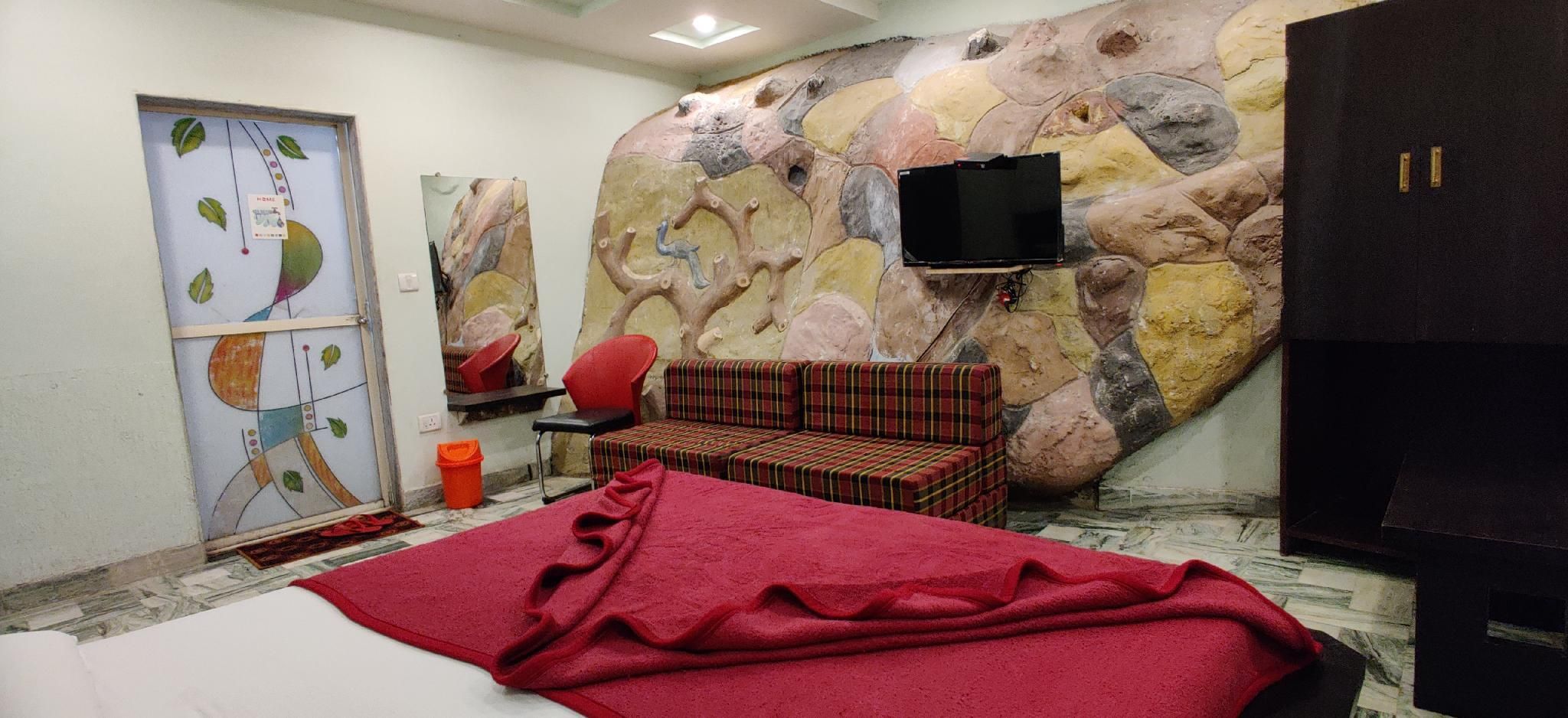 Deluxe Family Room
