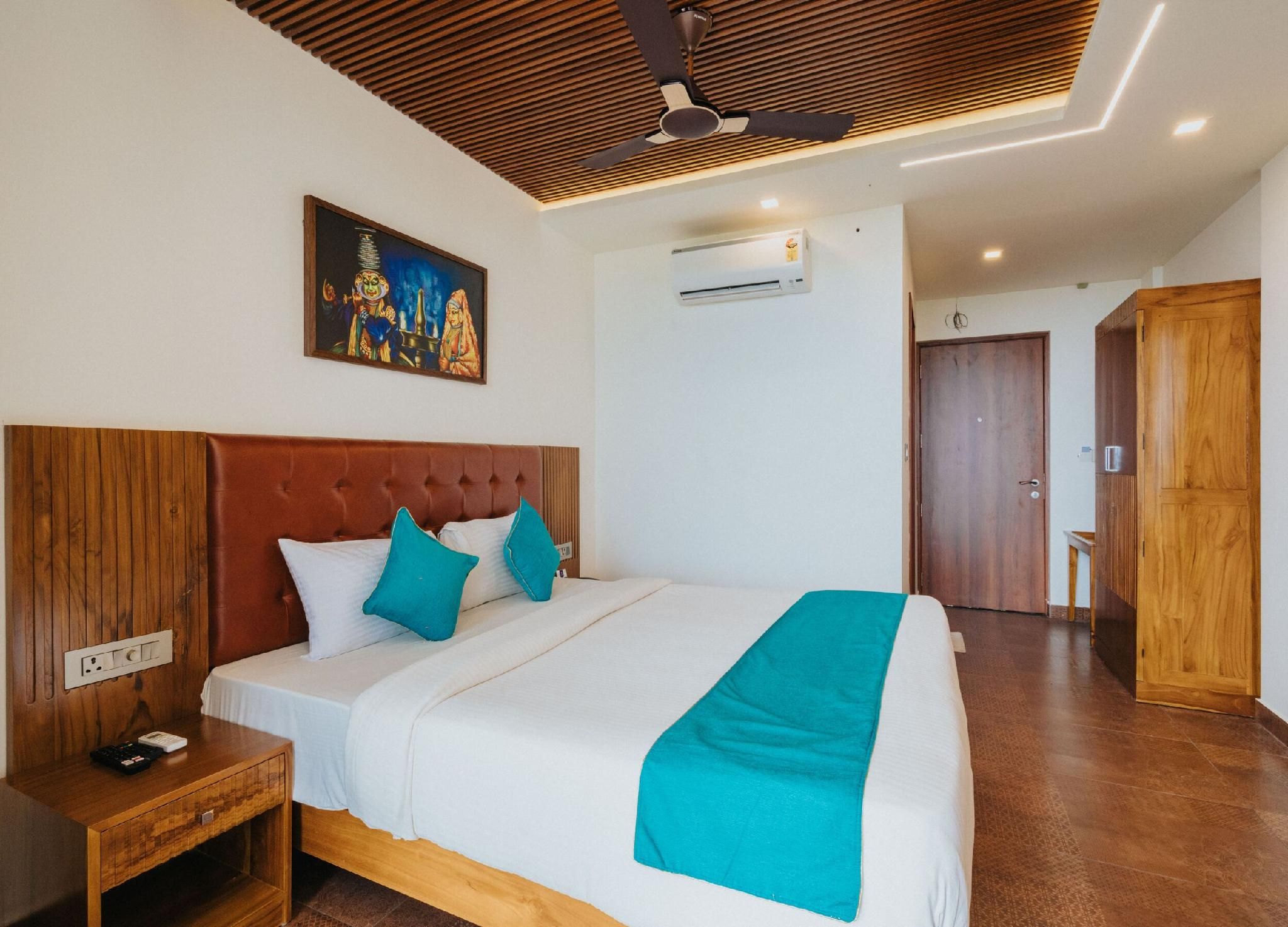 Deluxe Room with Balcony