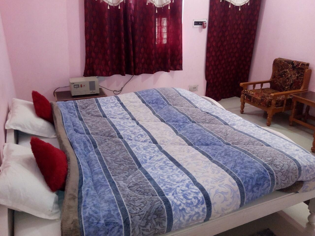 Hotel Shri Mahant Orchha Deluxe Room 2