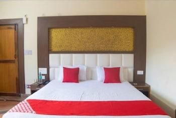 Goroomgo Kavyansh Villa Bhimtal  Deluxe Double Room 5