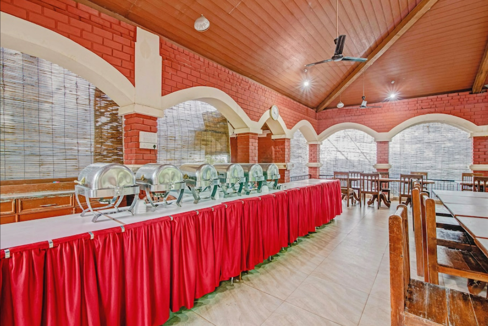 Food & Dining