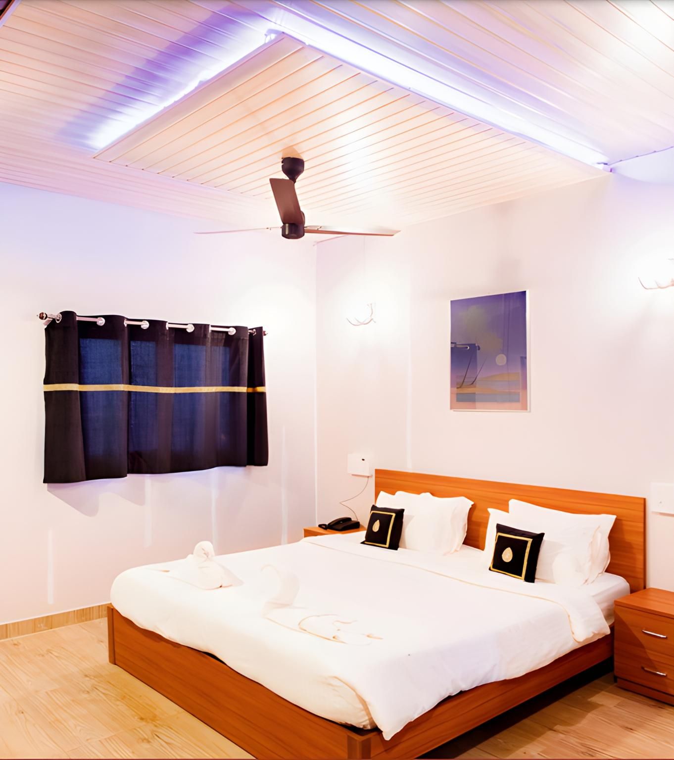 King Room with Balcony