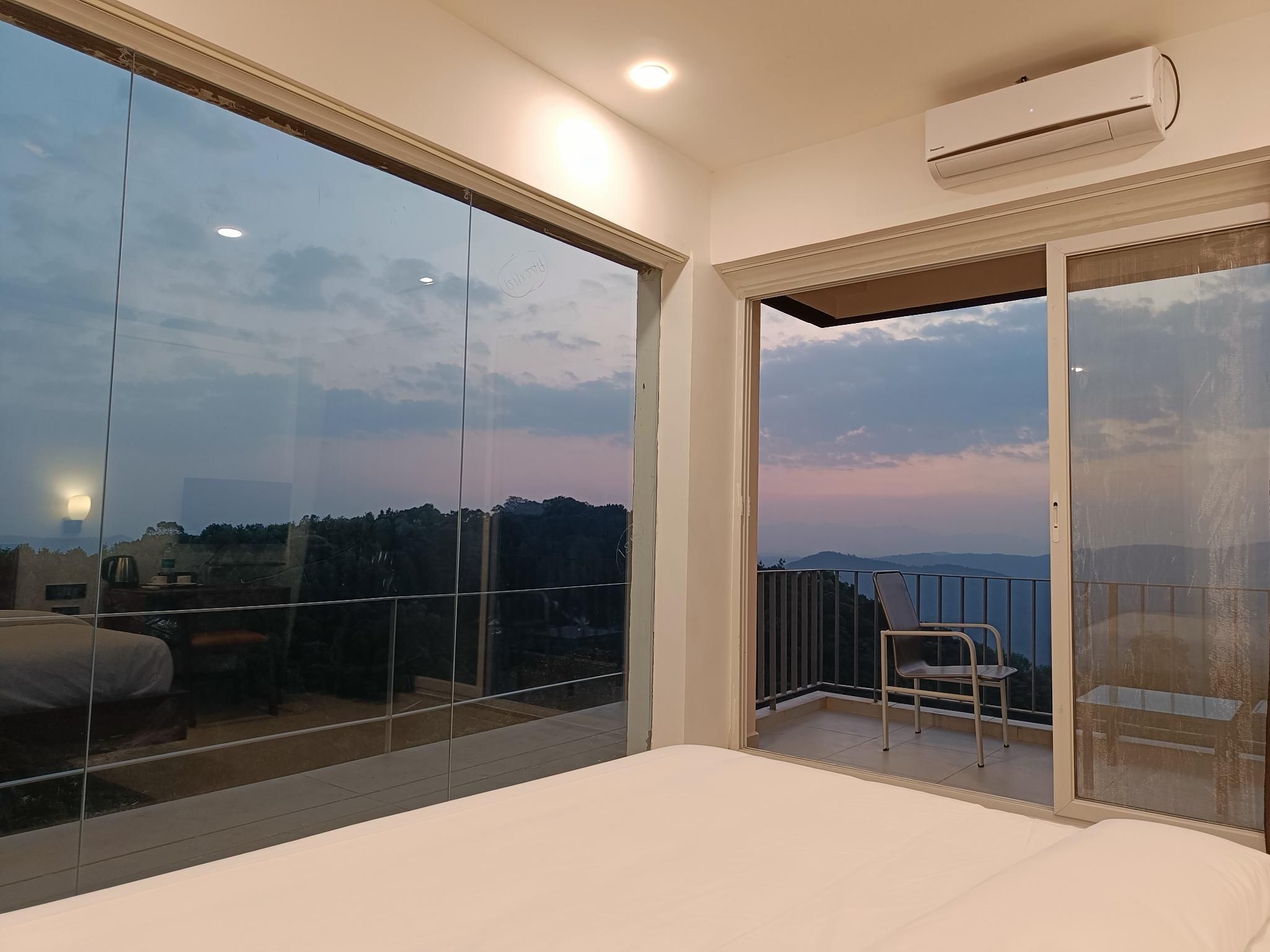 Third Floor Corner Room