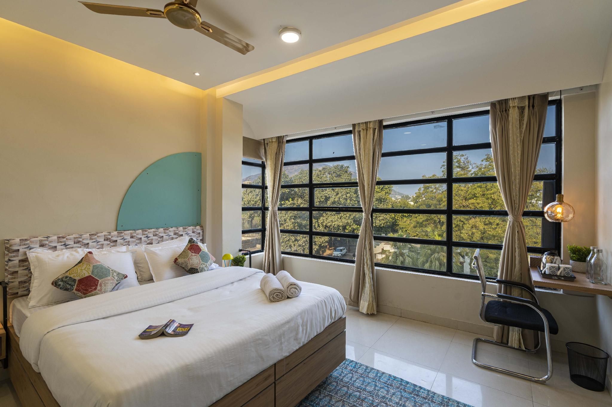 Deluxe City View Room