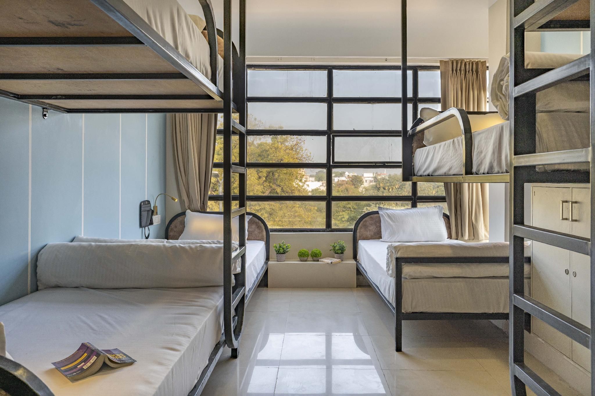 1 Person in 6-Bunk Bed Dormitory - Mixed