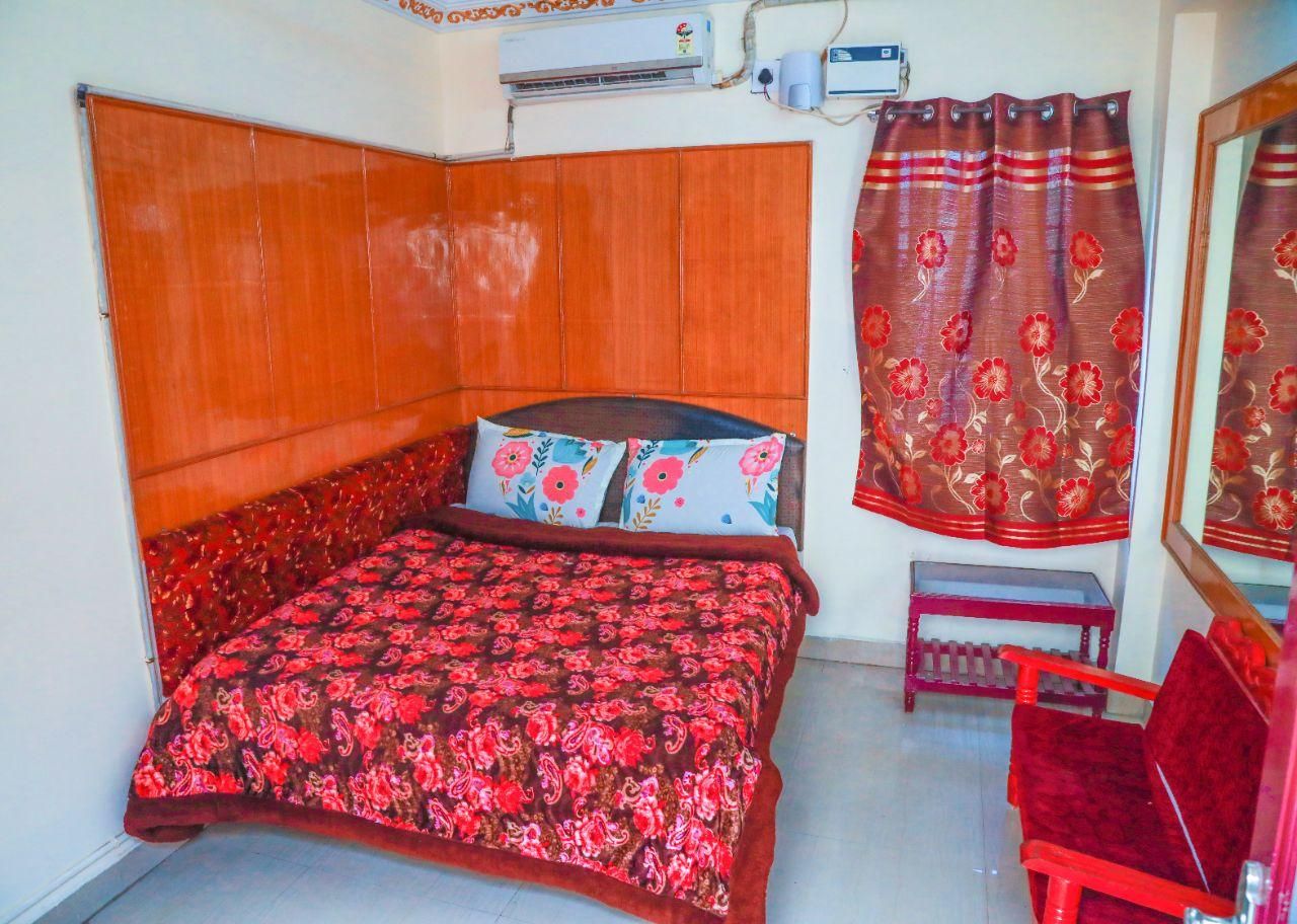 Deluxe Air Conditioning Room