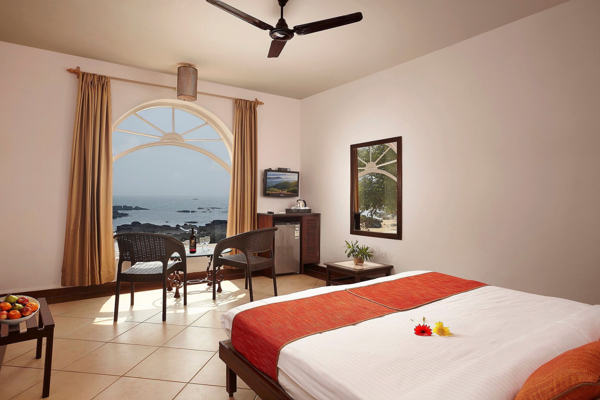 SAILORS BAY VIEW