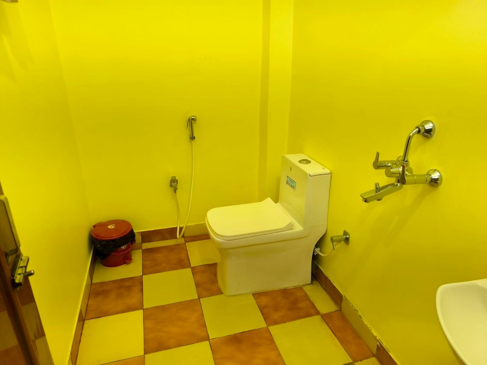 Hotel Building Room (Non AC)