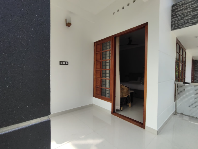 White House Residency Standard Double Room with Balcony - NON AC 5