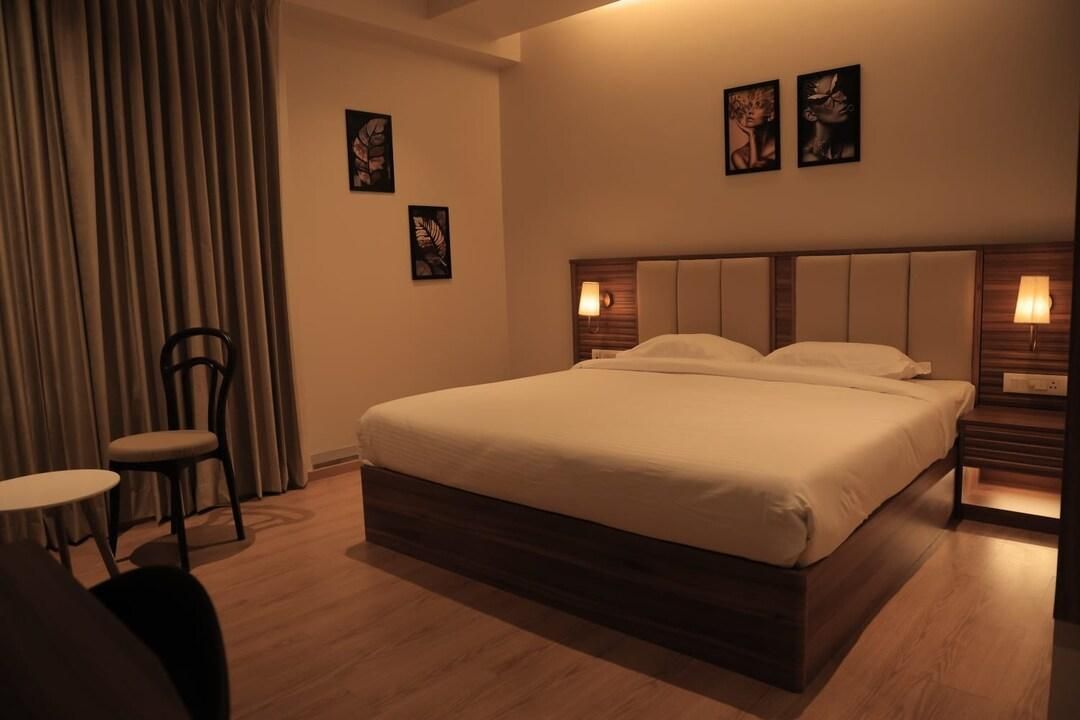 Deluxe Air Conditioning Room