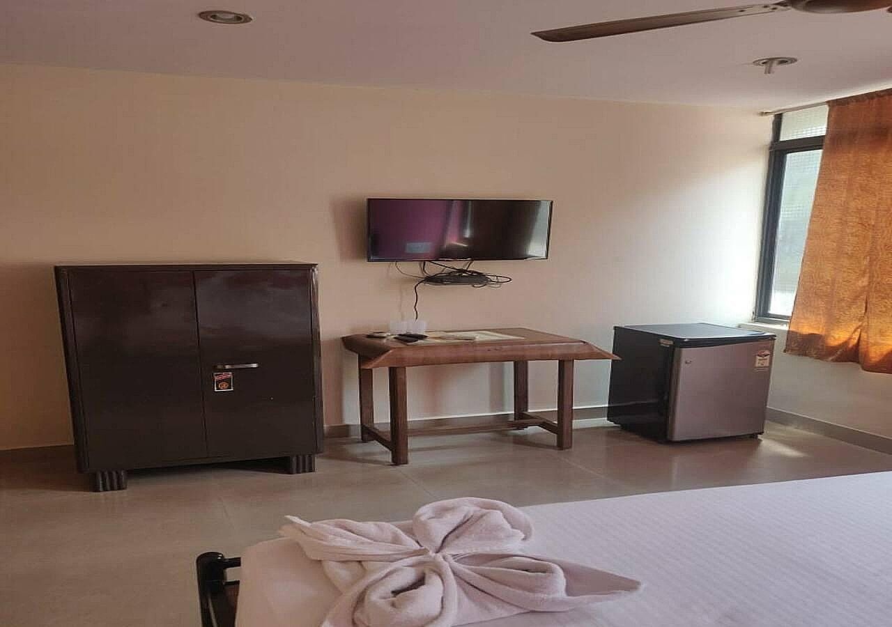 Azure De Goa Deluxe Room 3