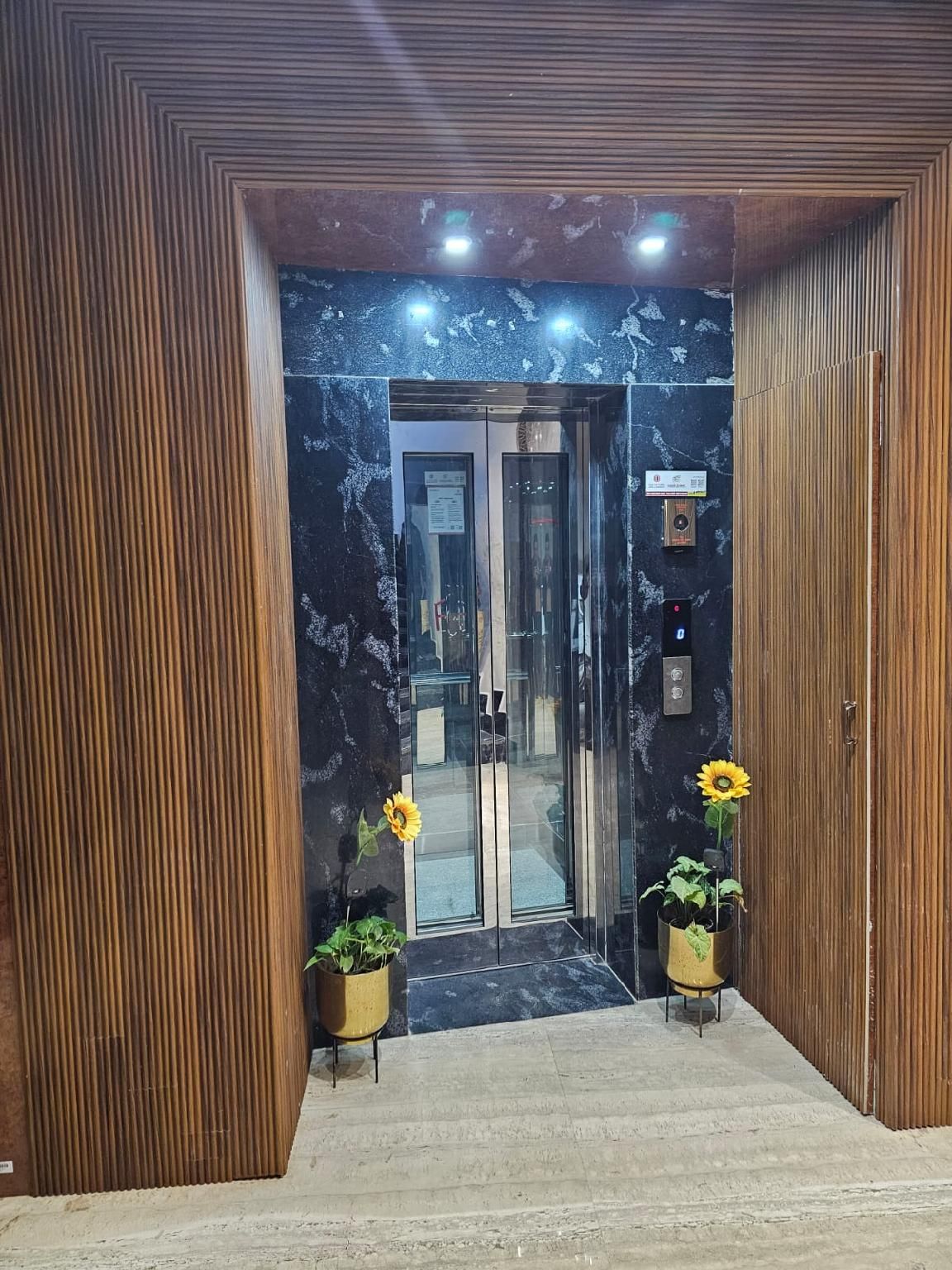 HOTEL BLUE LEMON 