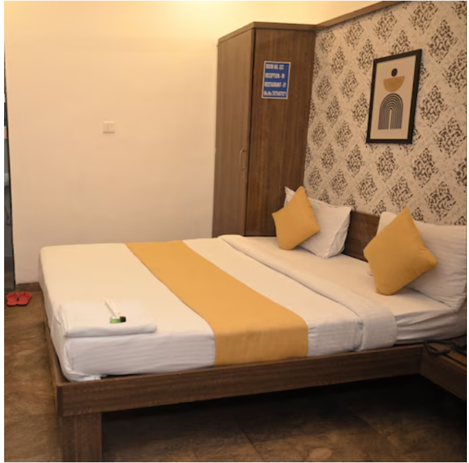 Deluxe AC Room