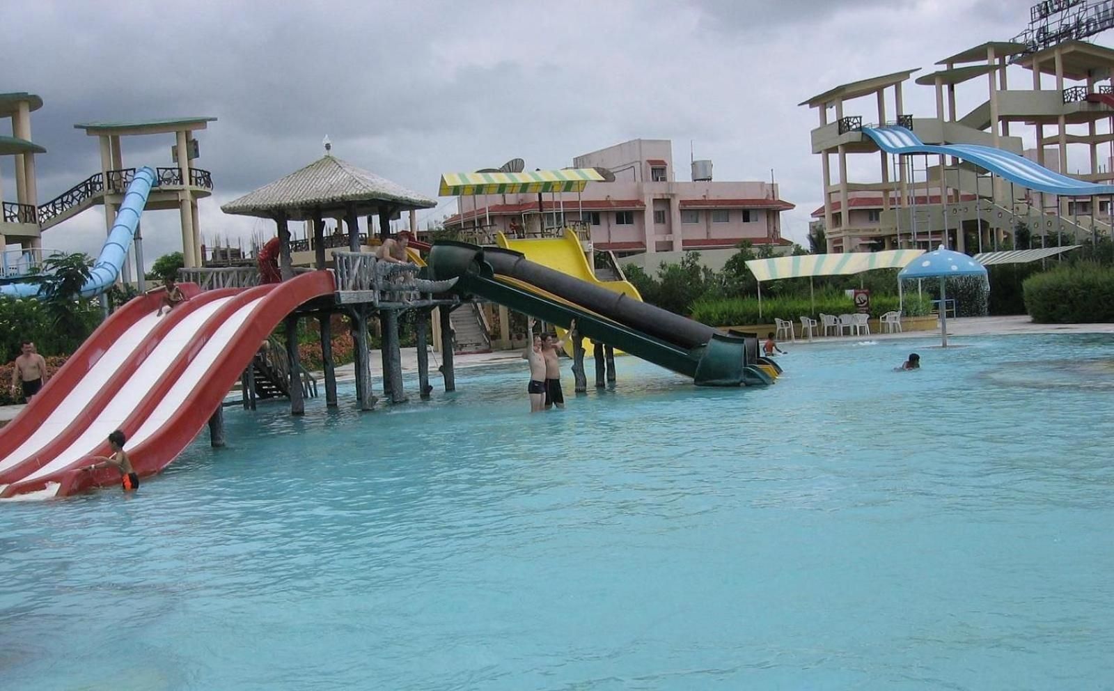 water park