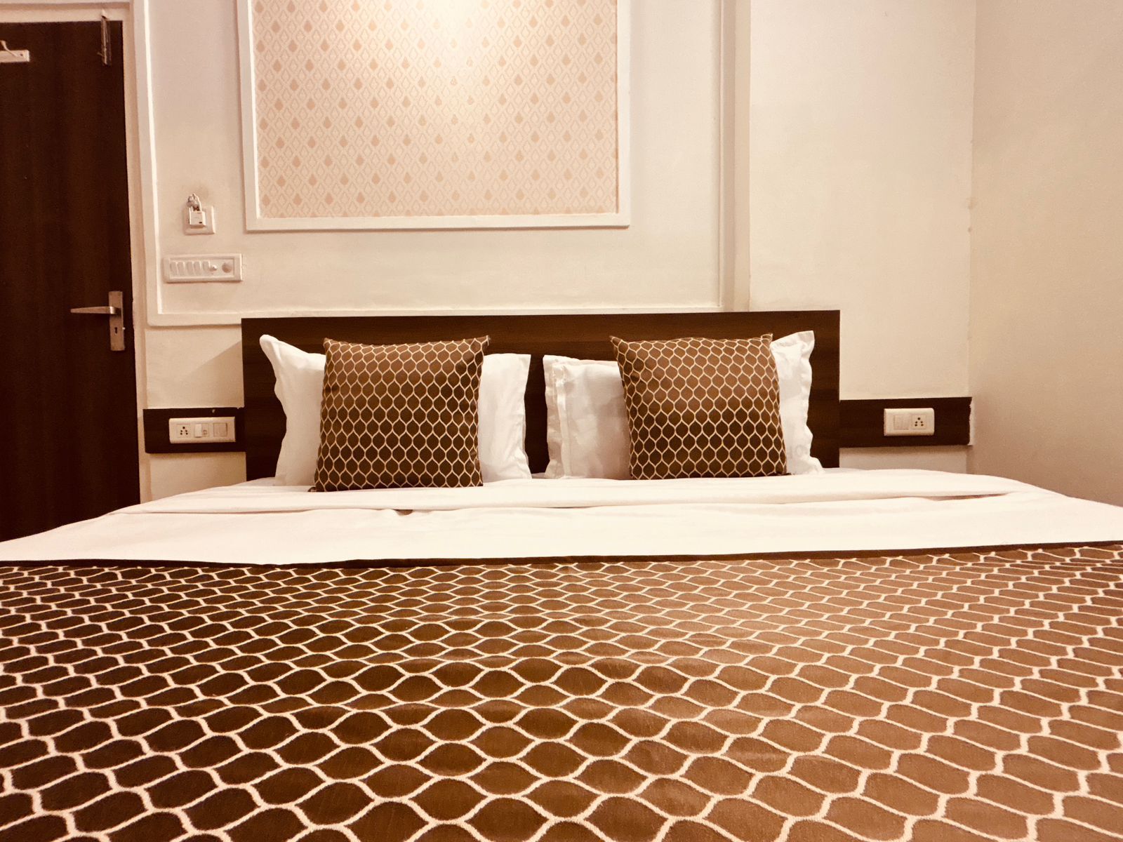 Majestic Heights Hotel Deluxe Room 5