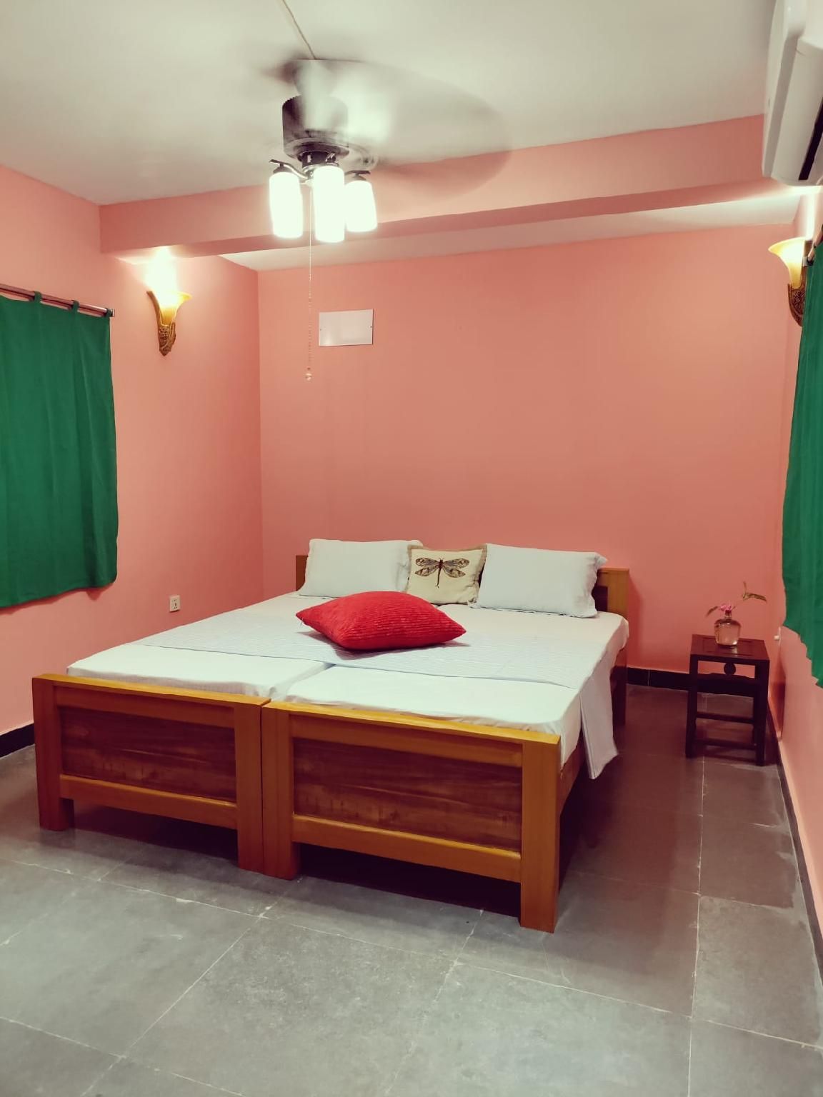 Deluxe Family Studio