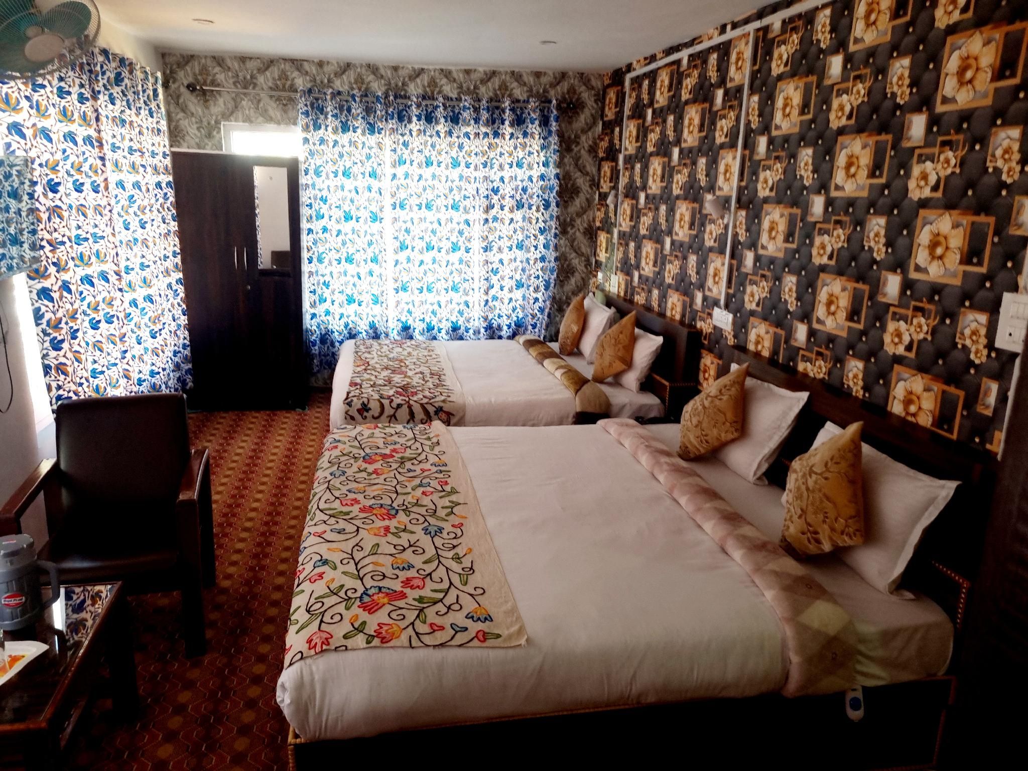 Family Room with 2 Double Beds